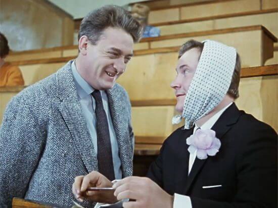 Учет времени в учебных заведениях Сдача экзамена по физике из кинофильма «Операция "Ы" и другие приключения Шурика»