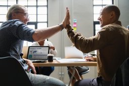 чем занимается сотрудник во время работы