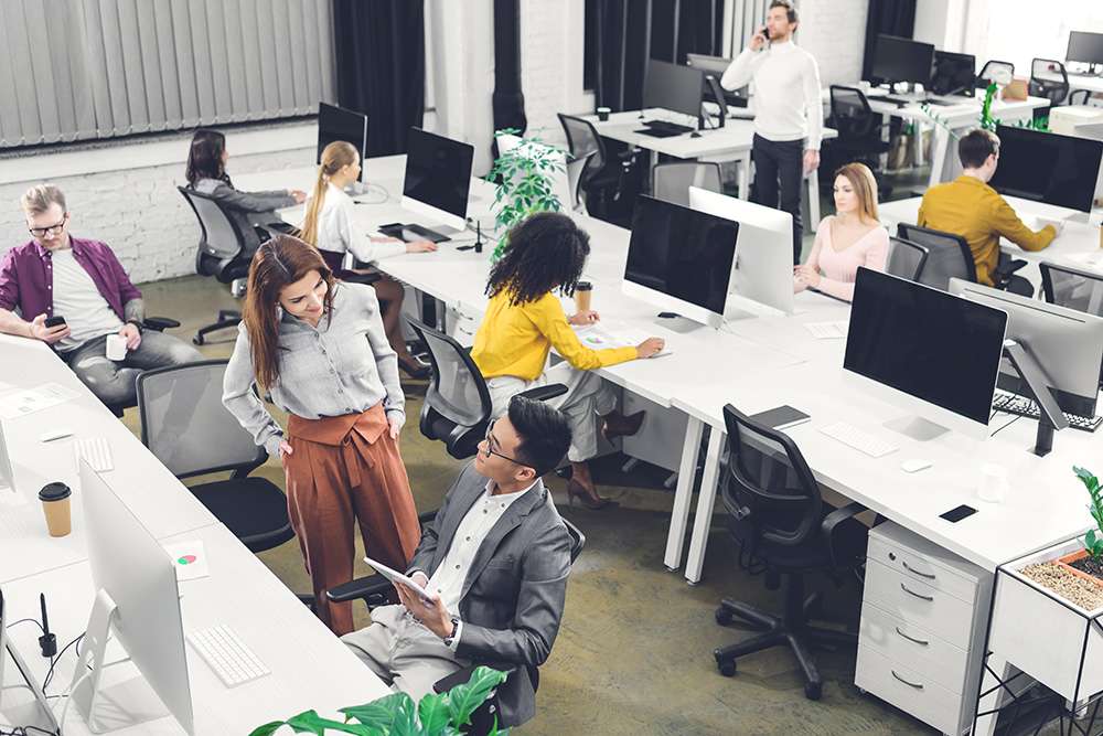 офисный персонал на предприятии