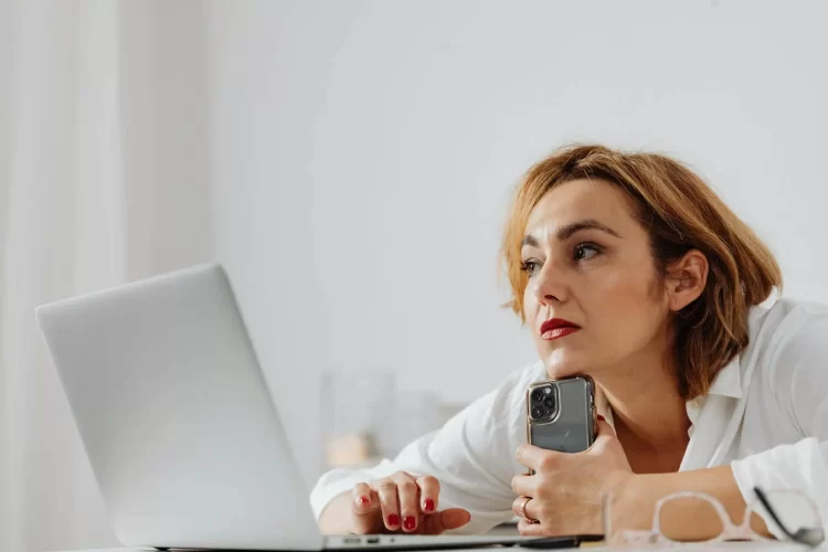 Як визначити, хто в команді просто "сидить години", а хто реально працює