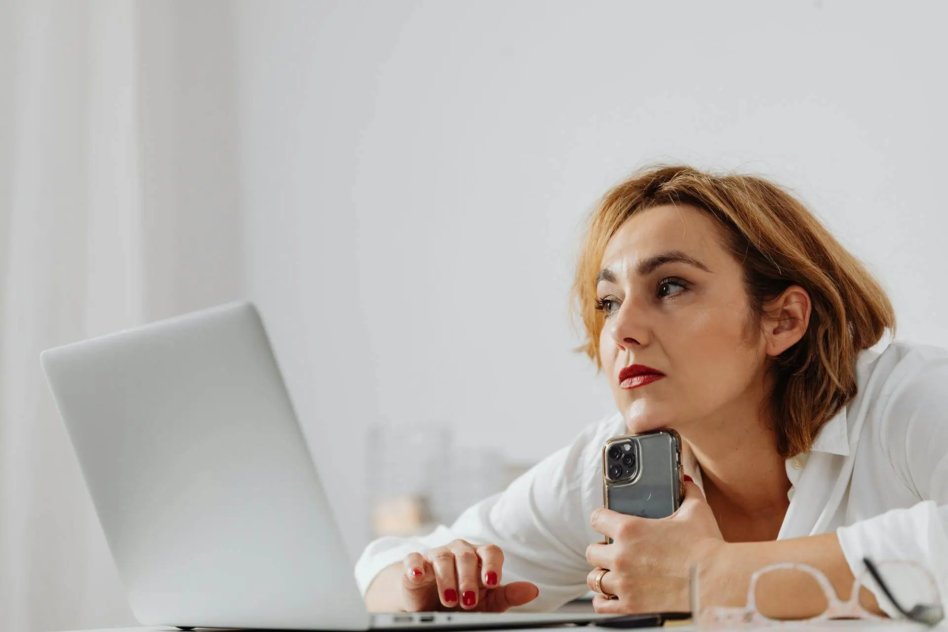 Людина відволікається, перемикається, відкладає завдання