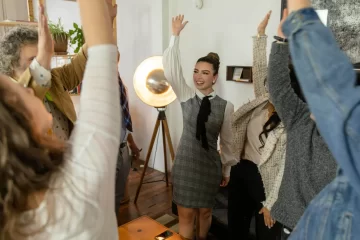 50 Прикладів оцінки ефективності працівника: Повний посібник 2025