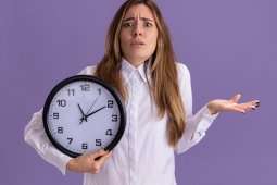 late-registration-how-automatic-recording-of-working-hours-changes-discipline-in-the-office