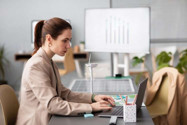 employee-performance-monitoring-program