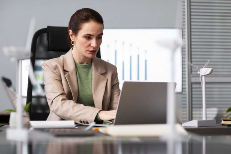 employee-performance-monitoring-program
